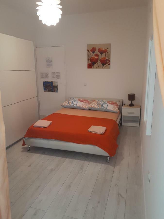 Apartmani Ivana Lopar Buitenkant foto
